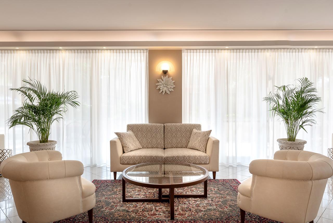Hotel Tiffany ريميني المظهر الخارجي الصورة